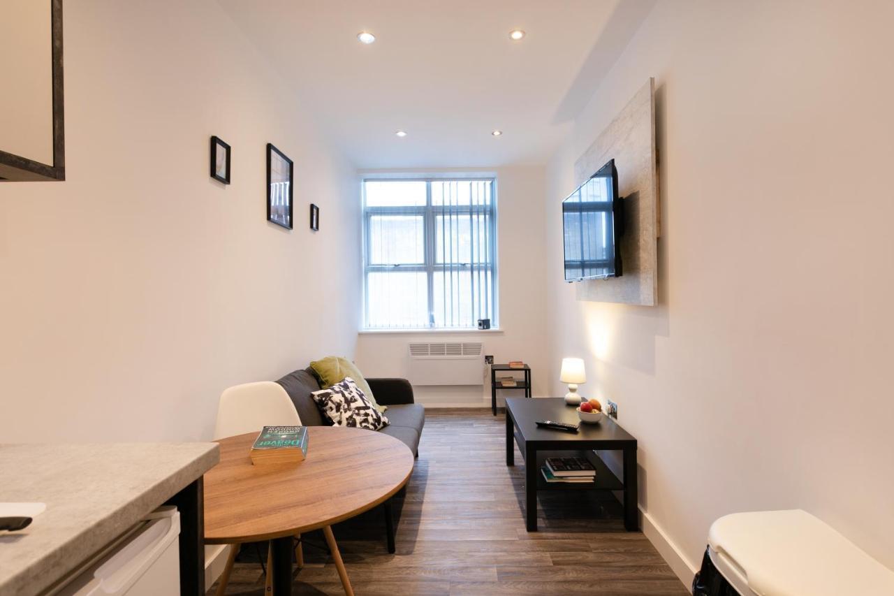 Hoemli Smart City Centre Apartment Лестер Экстерьер фото
