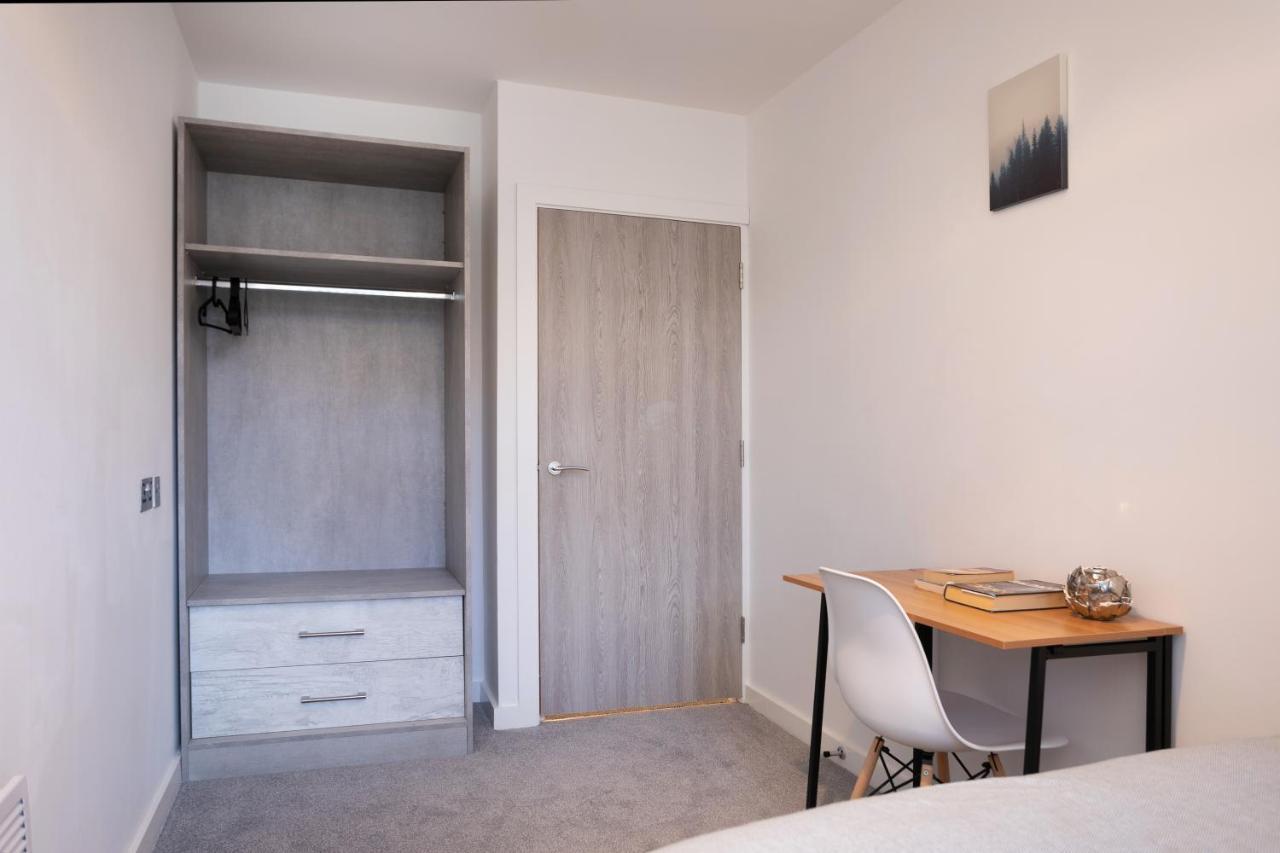 Hoemli Smart City Centre Apartment Лестер Экстерьер фото