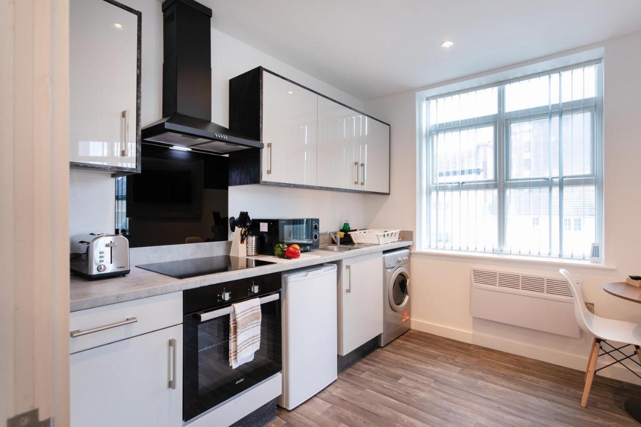 Hoemli Smart City Centre Apartment Лестер Экстерьер фото