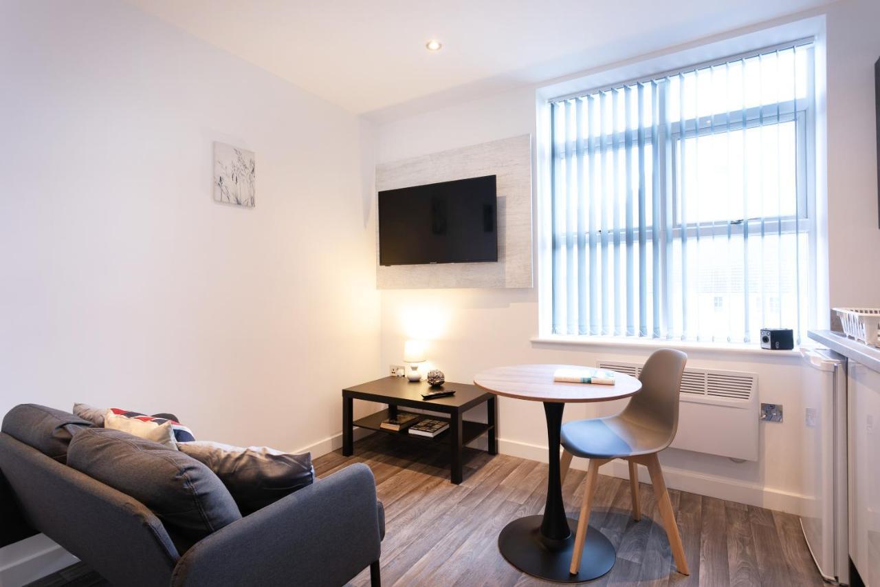 Hoemli Smart City Centre Apartment Лестер Экстерьер фото