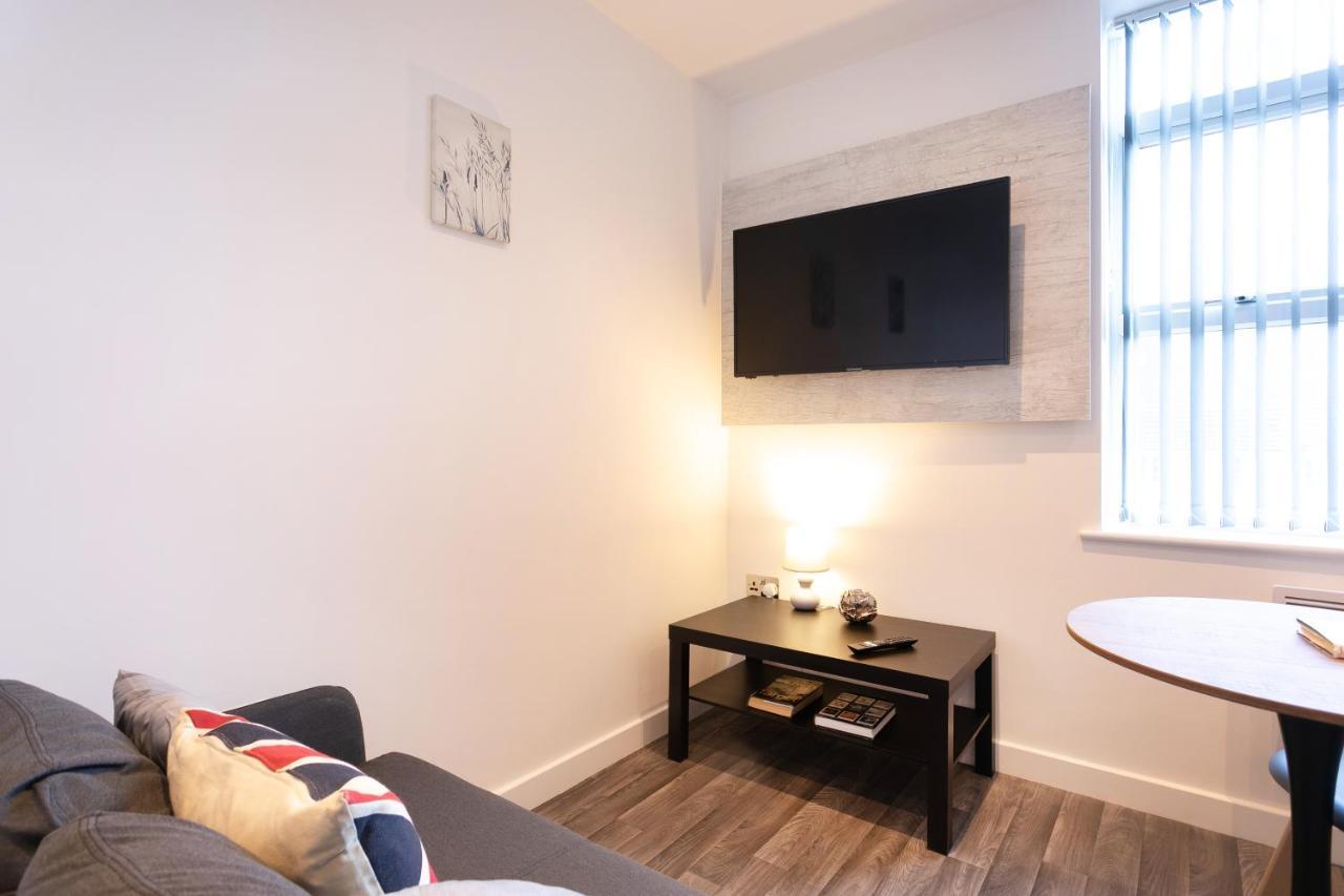 Hoemli Smart City Centre Apartment Лестер Экстерьер фото