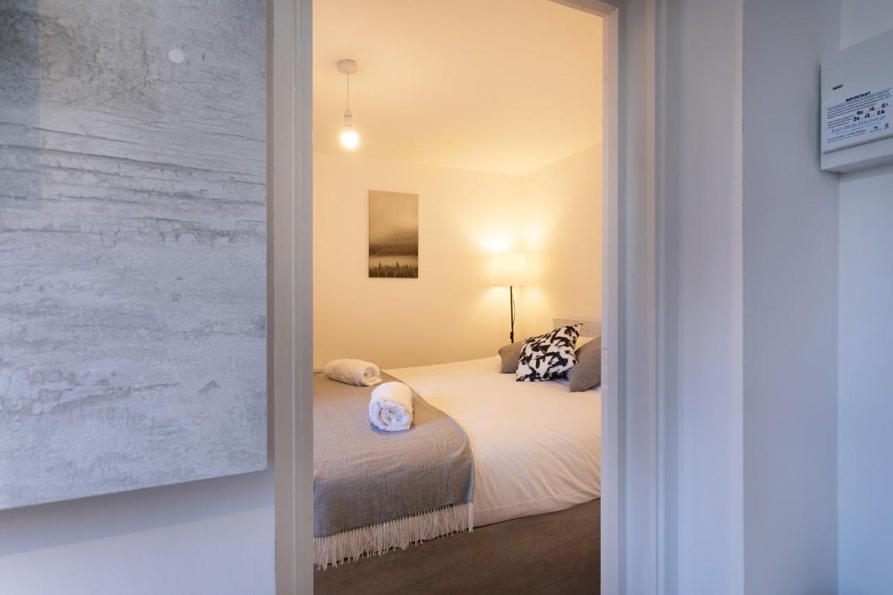Hoemli Smart City Centre Apartment Лестер Экстерьер фото