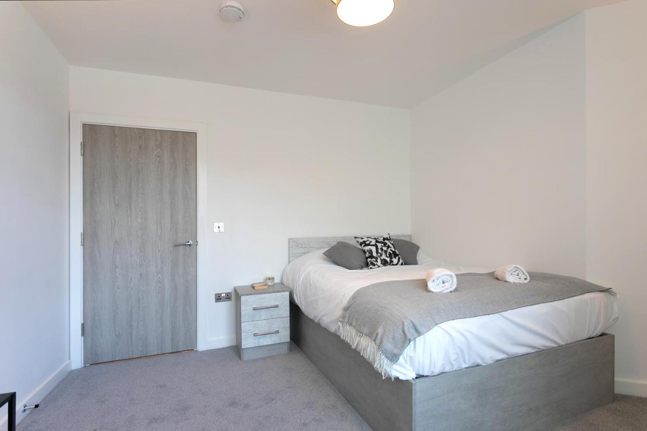 Hoemli Smart City Centre Apartment Лестер Экстерьер фото