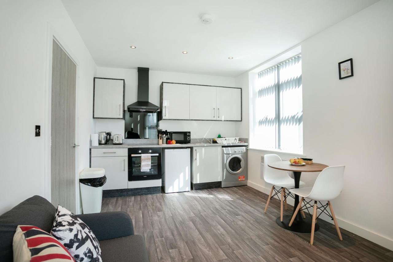 Hoemli Smart City Centre Apartment Лестер Экстерьер фото