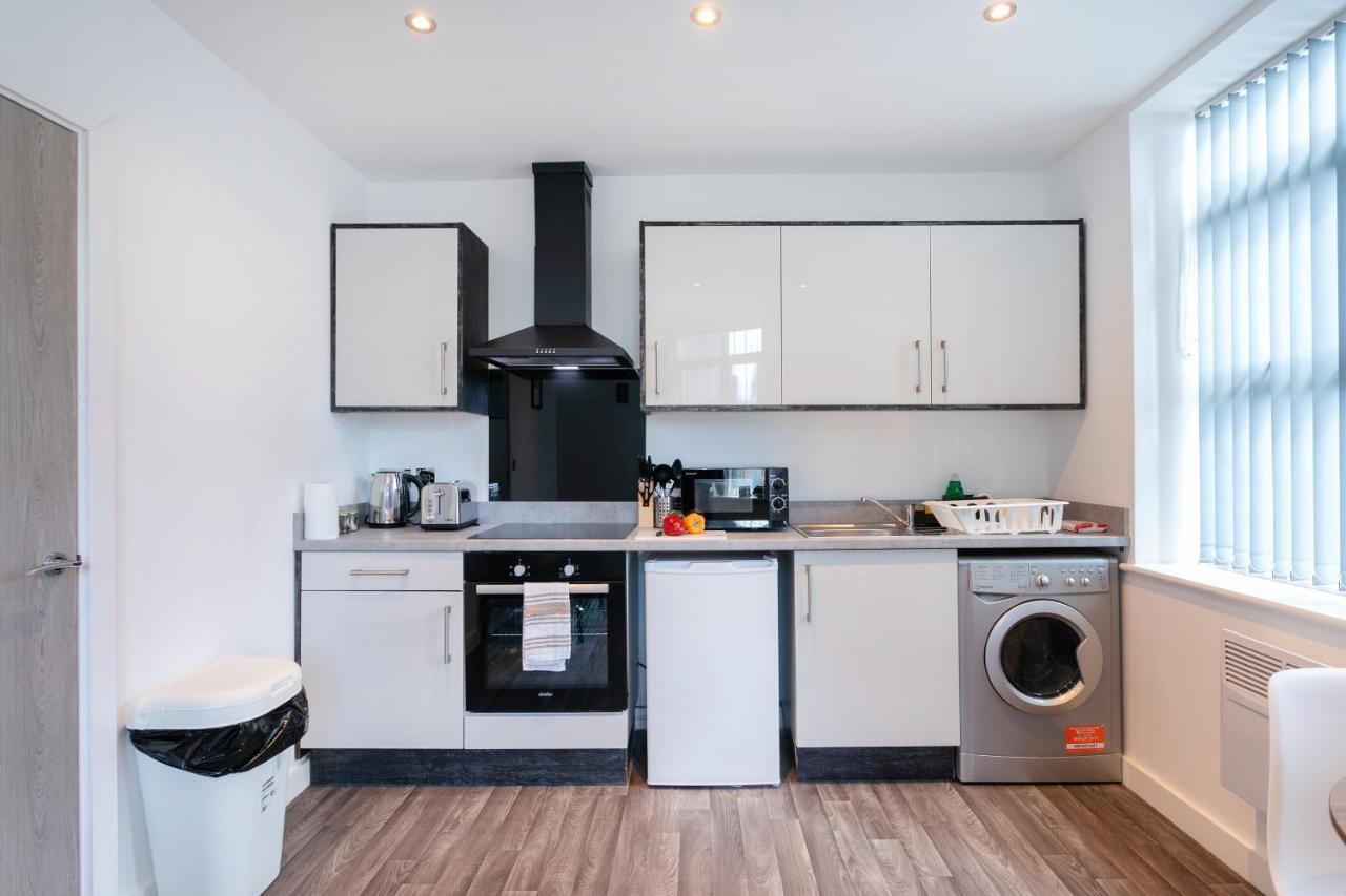 Hoemli Smart City Centre Apartment Лестер Экстерьер фото