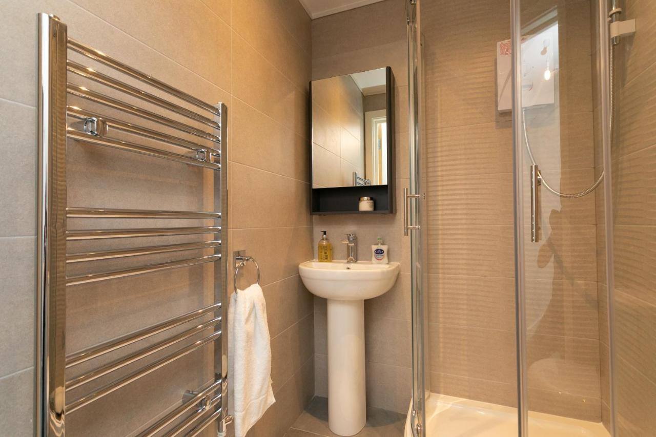 Hoemli Smart City Centre Apartment Лестер Экстерьер фото