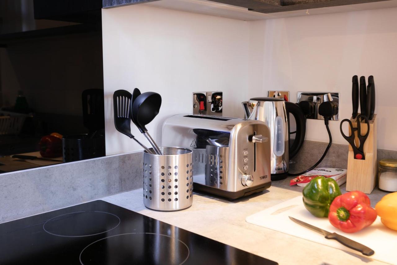 Hoemli Smart City Centre Apartment Лестер Экстерьер фото